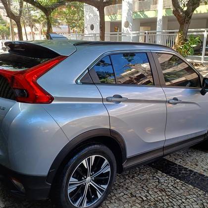 MITSUBISHI ECLIPSE CROSS 1.5 MIVEC TURBO GASOLINA GLS CVT MITSUBISHI ECLIPSE CROSS 1.5 MIVEC TURBO GASOLINA GLS CVT